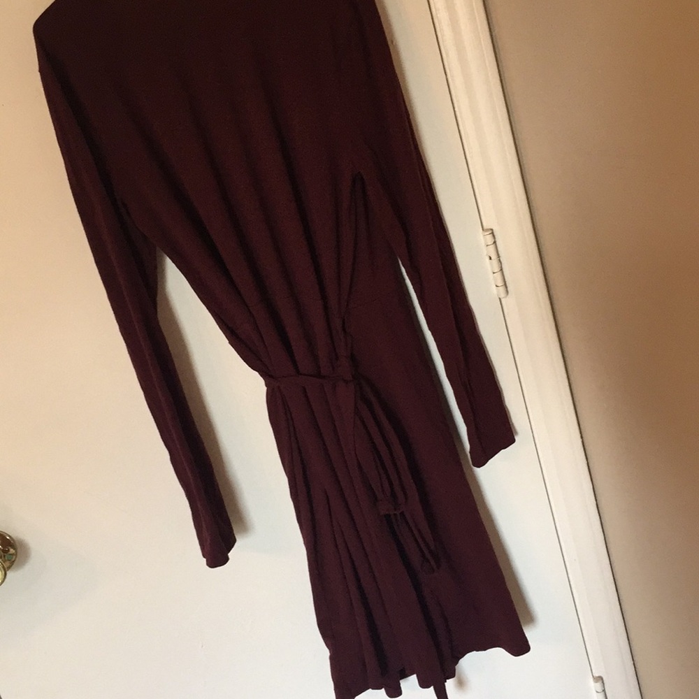 Old Navy asymmetrical burgundy wrap dress - Picture 4 of 8